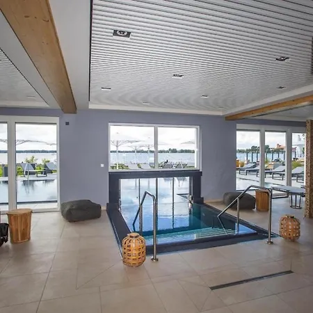 In The Maremueritz Yachthafen & Spa, Waren An Der Mueritz Apartamento